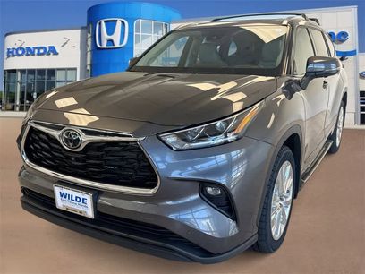 Used 2023 Toyota Highlander Limited