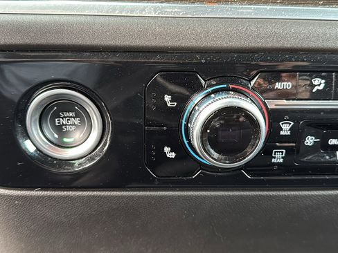 Used 2024 GMC Sierra 1500 Elevation image 21