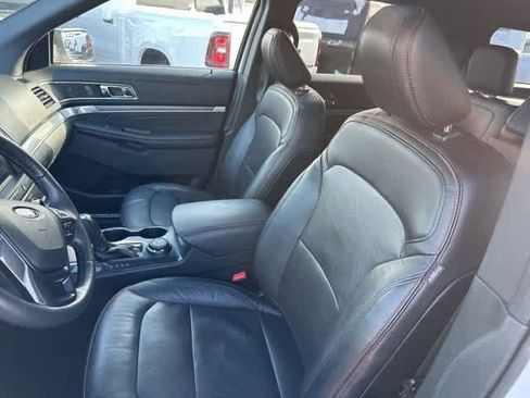 Used 2019 Ford Explorer Sport w/ Equipment Group 401A image 4