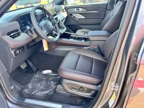New 2026 Ford Explorer Platinum RWD image 25
