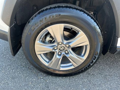 Used 2025 Toyota RAV4 LE AWD/4WD image 27