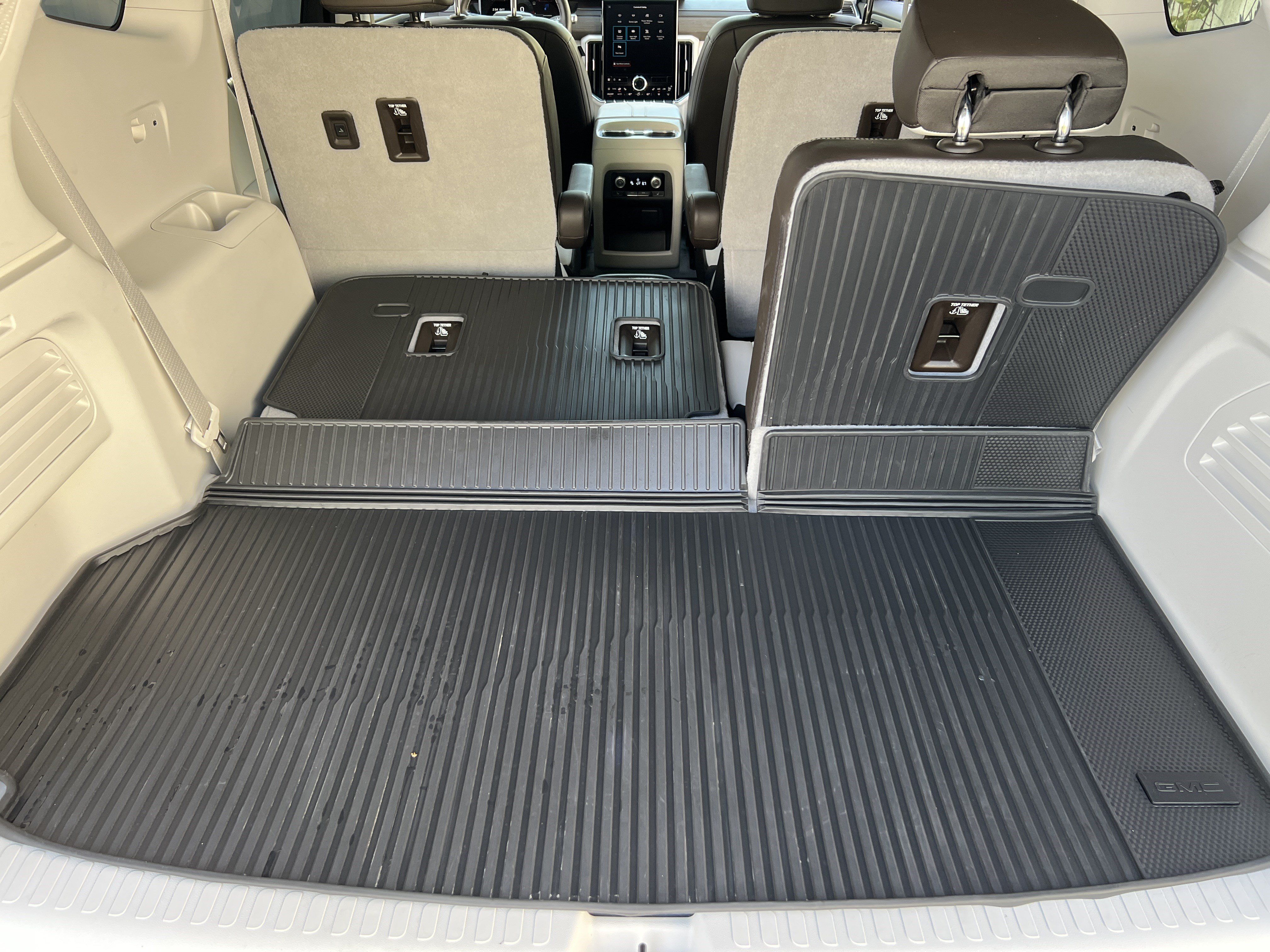 Used 2024 GMC Acadia Denali w/ Super Cruise Package FWD image 19