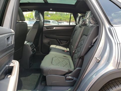 New 2026 Volkswagen Atlas Cross Sport SE AWD/4WD image 8