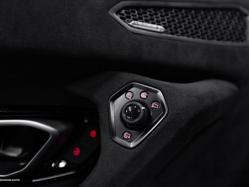 Used 2024 Lamborghini Huracan Sterrato image 22