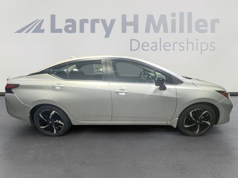 New 2025 Nissan Versa SR w/ Trunk Package image 6