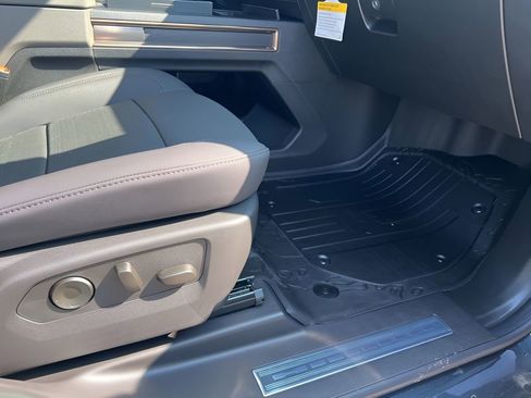 New 2025 GMC Hummer EV 2X w/ LPO, Dark Essentials Package image 16