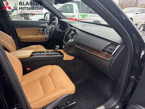 Used 2016 Volvo XC90 T6 Momentum w/ Momentum Plus Package AWD/4WD image 39
