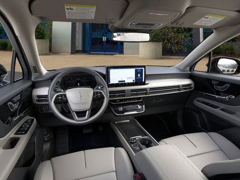 New 2026 Lincoln Corsair Premiere image 10