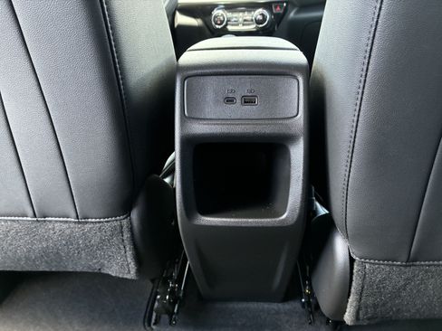 Used 2026 Chevrolet Trax LT FWD image 17