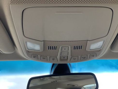 Used 2019 Lincoln MKZ Reserve FWD image 29