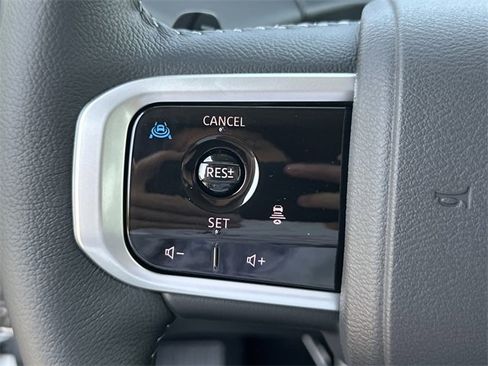 New 2025 Nissan Armada SV image 20