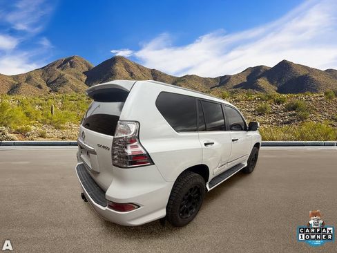 Used 2014 Lexus GX 460 w/ Premium Package AWD/4WD image 4