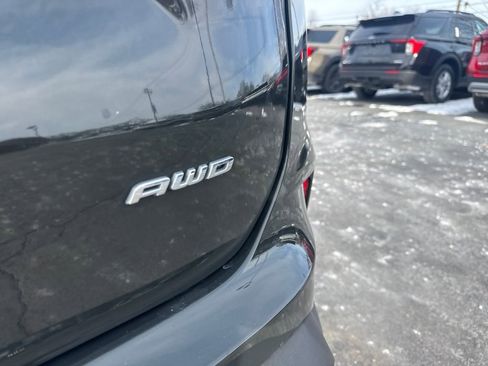 Used 2024 Ford Edge SEL image 11