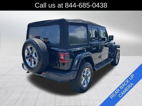 Used 2019 Jeep Wrangler Unlimited Sahara AWD/4WD image 5
