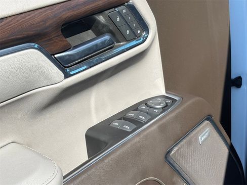 Certified 2023 GMC Sierra 1500 SLT image 27