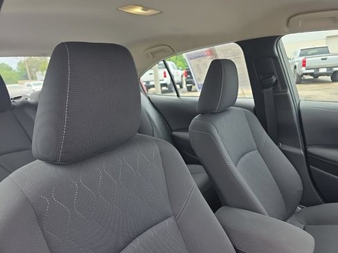Certified 2025 Toyota Corolla LE FWD image 10