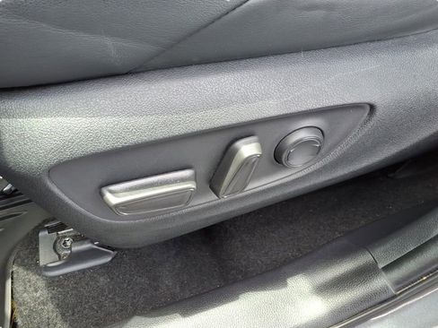 Used 2022 Toyota RAV4 XSE AWD/4WD image 17
