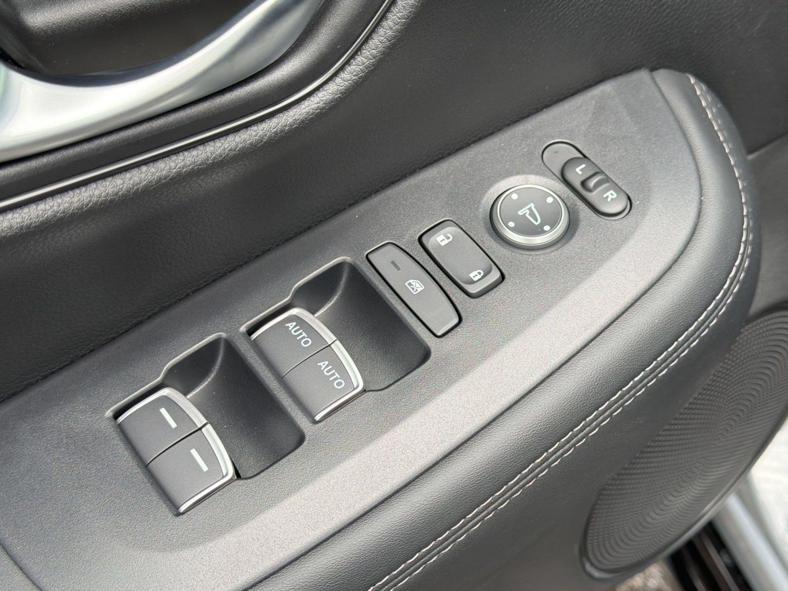 New 2027 Honda HR-V EX-L image 20