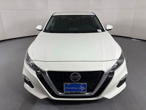 Used 2019 Nissan Altima 2.5 S FWD image 3