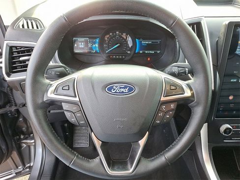 Used 2024 Ford Edge SEL image 17