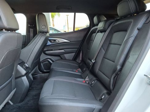 Used 2024 Chevrolet Equinox EV LT FWD image 25