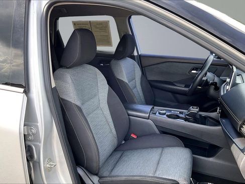 Used 2021 Nissan Rogue SV AWD/4WD image 7