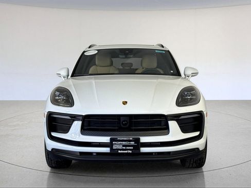 Certified 2026 Porsche Macan AWD/4WD image 11