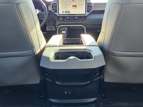 Used 2025 Toyota Tundra Limited image 12