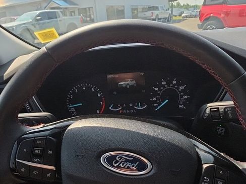 Certified 2022 Ford Escape SEL w/ SEL Stealth AWD Package image 22