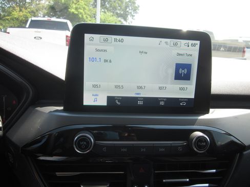 Used 2025 Ford Escape Active AWD/4WD image 16