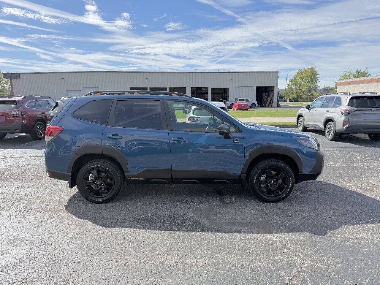 Used 2025 Subaru Forester Wilderness w/ Convenience Package AWD/4WD image 4