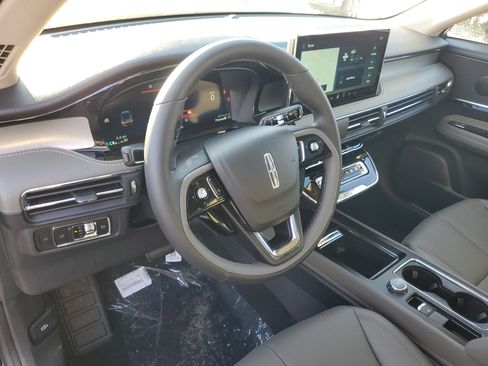 New 2026 Lincoln Corsair Premiere image 13