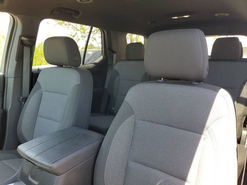 Used 2023 Chevrolet Traverse LT AWD/4WD image 12