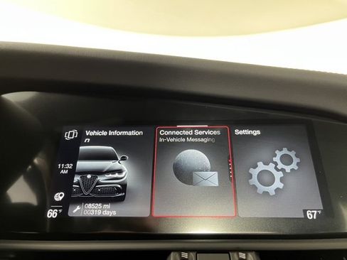 Used 2025 Alfa Romeo Giulia AWD w/ Driving Assist Package image 33