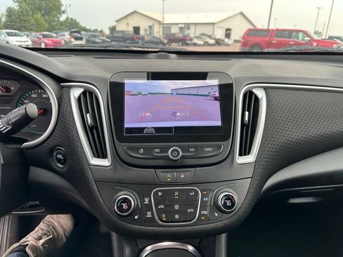 Used 2024 Chevrolet Malibu LT FWD image 17