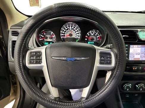 Used 2014 Chrysler 200 Limited FWD image 15