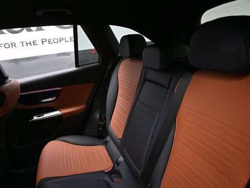Used 2024 Mercedes-Benz GLC 300 image 21