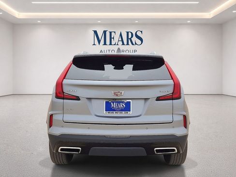 Used 2024 Cadillac XT4 Premium Luxury AWD/4WD image 4