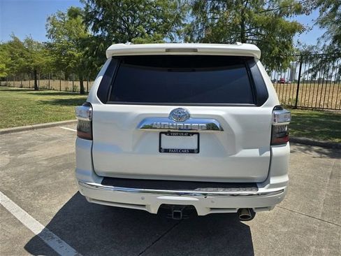 Used 2017 Toyota 4Runner Limited AWD/4WD image 5
