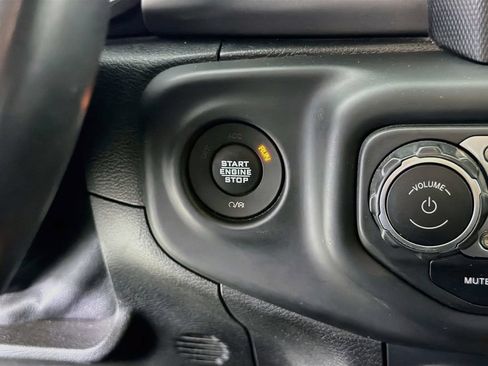 Used 2021 Jeep Wrangler Unlimited Sport AWD/4WD image 35