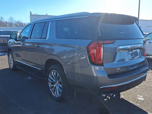 Certified 2022 GMC Yukon XL Denali image 4