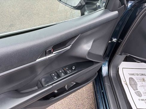 Used 2019 Toyota Camry SE w/ Carpet Mat Package FWD image 15