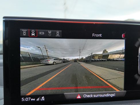 Used 2018 Audi Q7 3.0T Prestige image 12