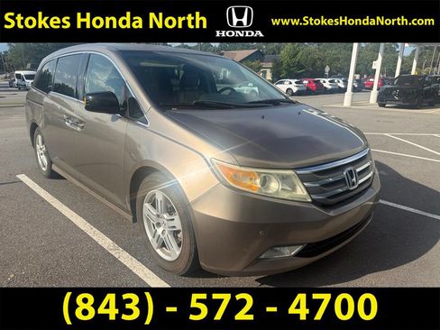 Used 2013 Honda Odyssey Touring image 2