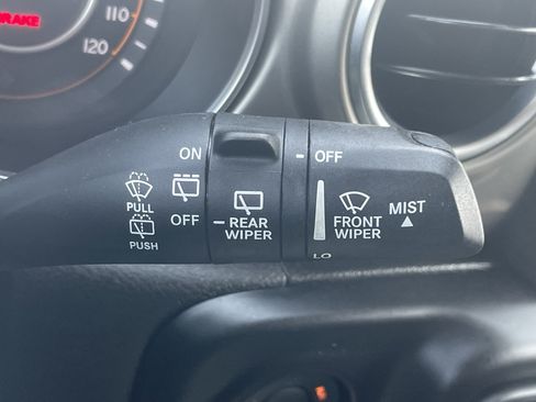 Used 2021 Jeep Wrangler Unlimited Sahara AWD/4WD image 18