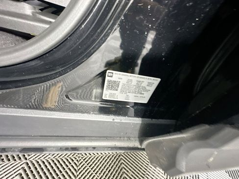 Used 2024 GMC Terrain SLE image 12