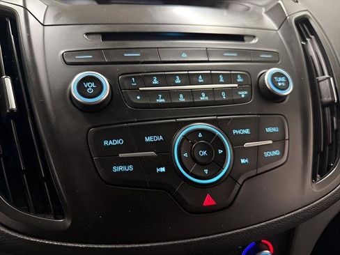 Used 2017 Ford Escape SE image 22