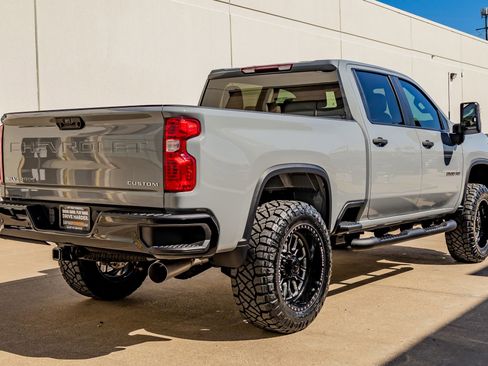 Used 2025 Chevrolet Silverado 2500 Custom w/ Custom Value Package image 10