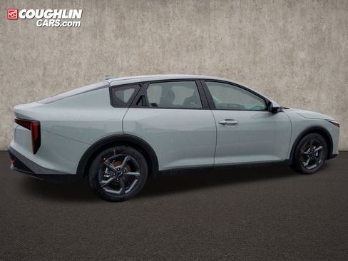 New 2025 Kia K4 LXS image 9