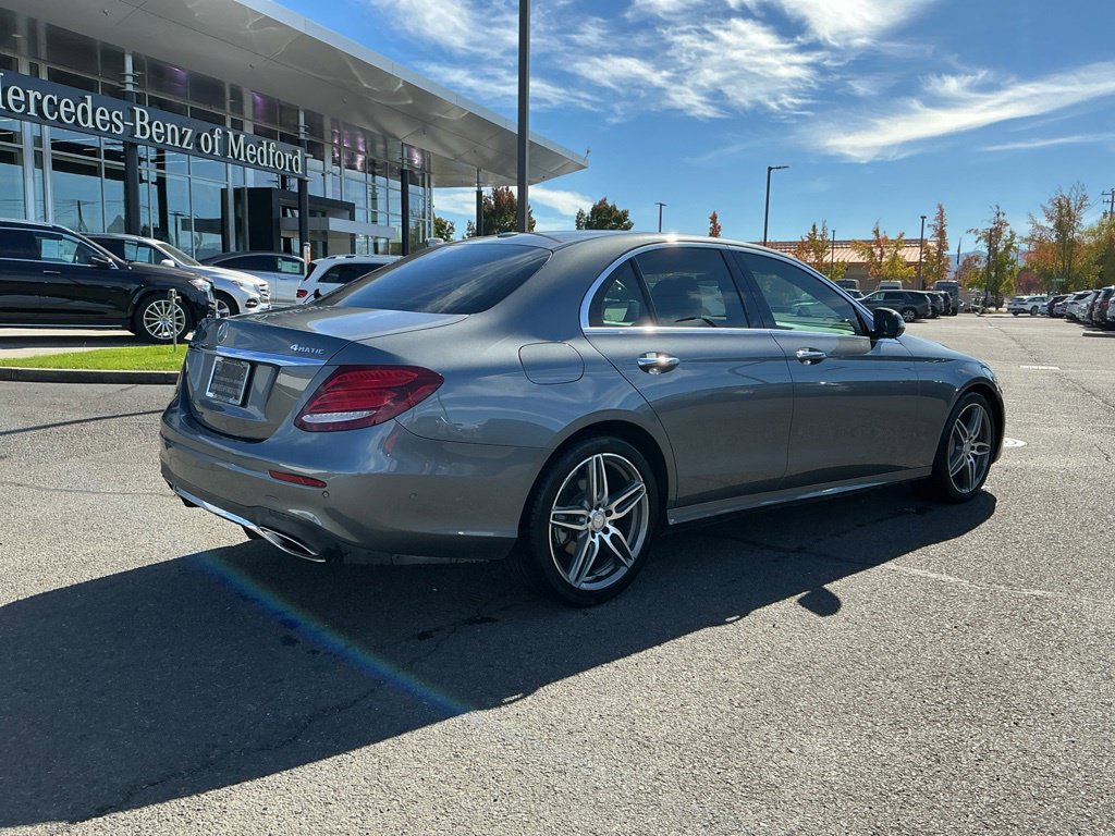Used 2017 Mercedes-Benz E 300 4MATIC image 4